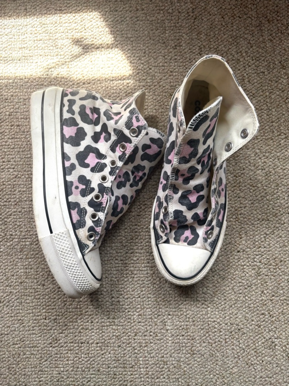 Women’s Converse Canvas Sneakers in Pink Leopard Print Platform